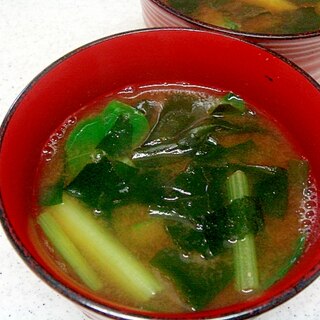 アサリの茹で汁で小松菜の味噌汁